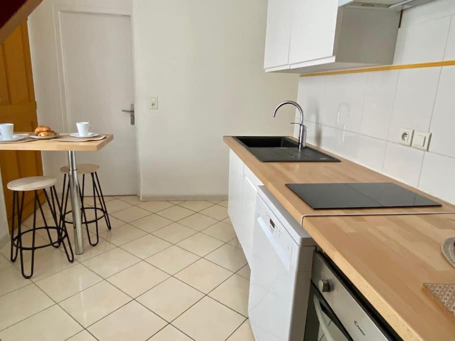 Le Cosy Troyen Secteur Calme 4 Personnes Parking Prive Daire Troyes Dış mekan fotoğraf