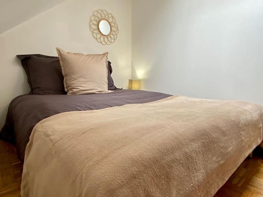 Le Cosy Troyen Secteur Calme 4 Personnes Parking Prive Daire Troyes Dış mekan fotoğraf